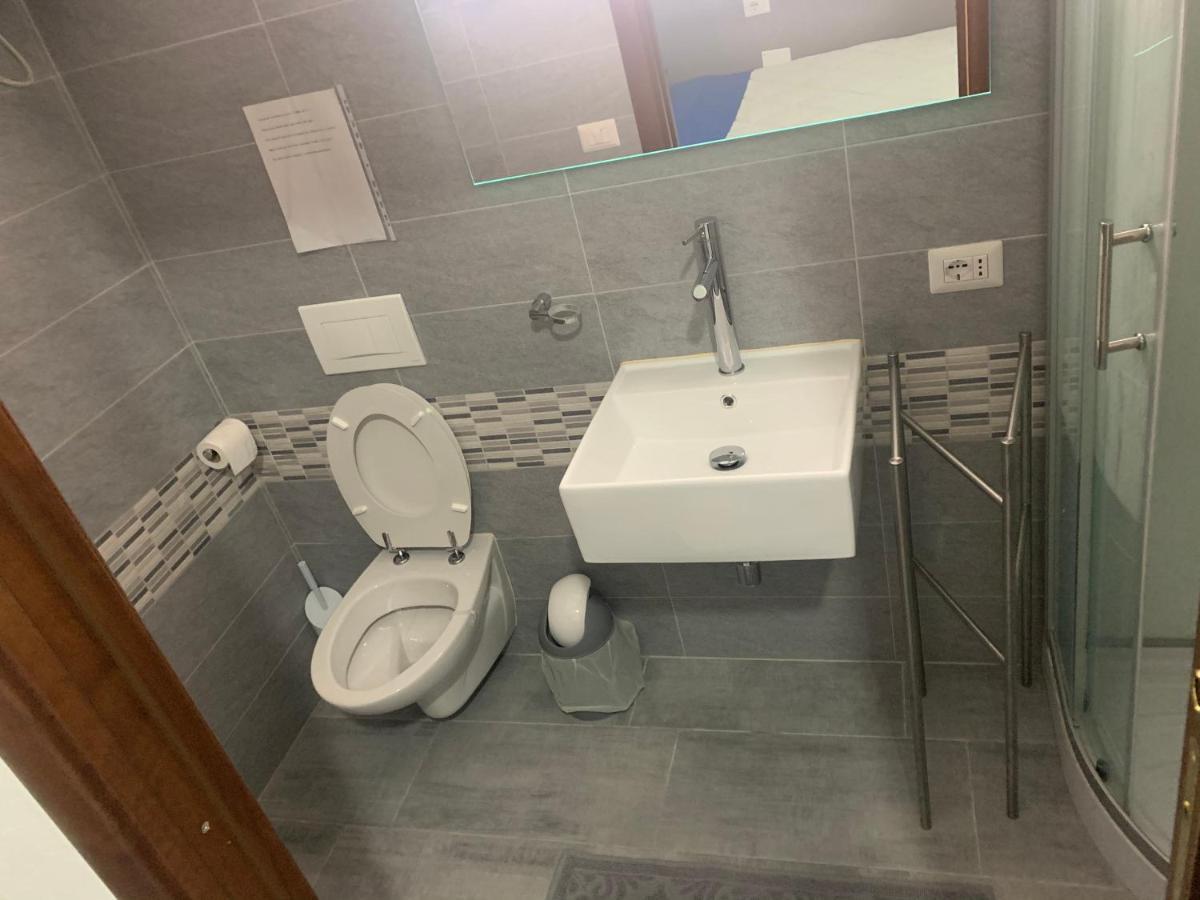 Bedroom Low Cost Di Elisa Quartucciu Luaran gambar